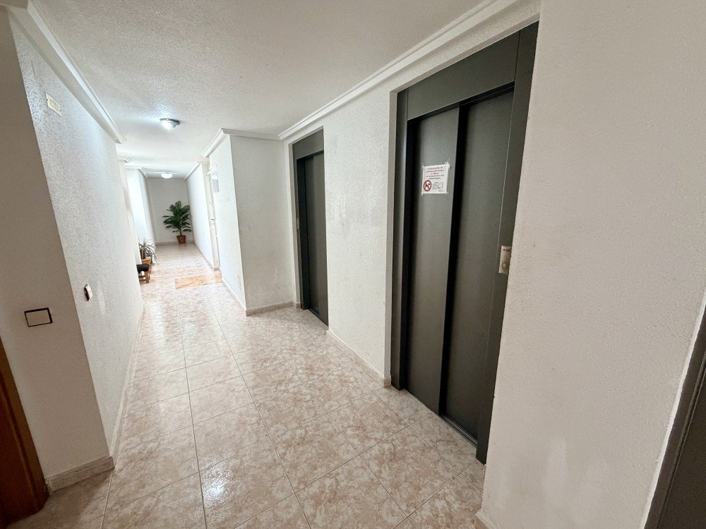 For sale - 2 Bedroom 1 Bathroom Penthouse in Torrevieja - Costa Blanca  - Alicante