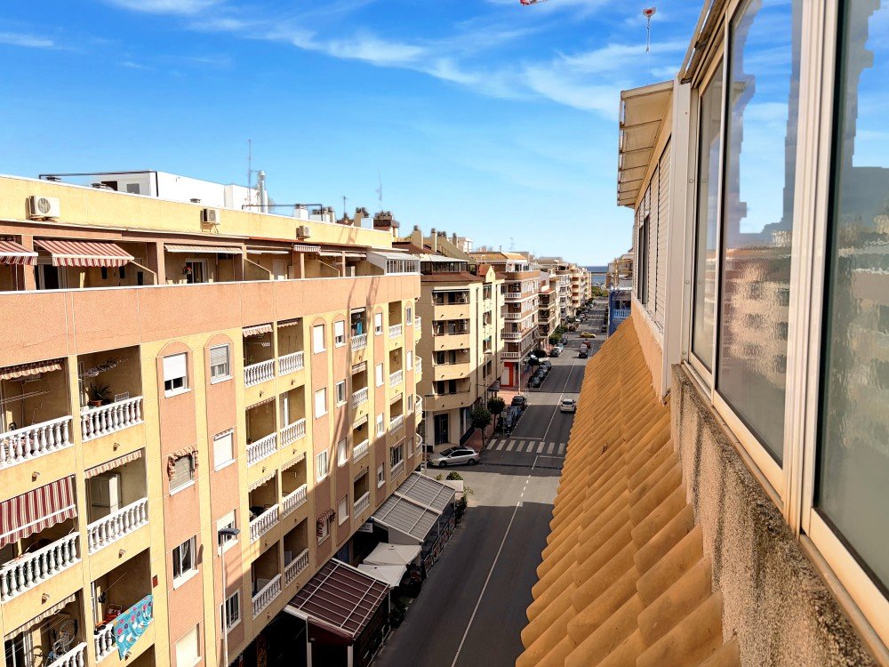 For sale - 2 Bedroom 1 Bathroom Penthouse in Torrevieja - Costa Blanca  - Alicante