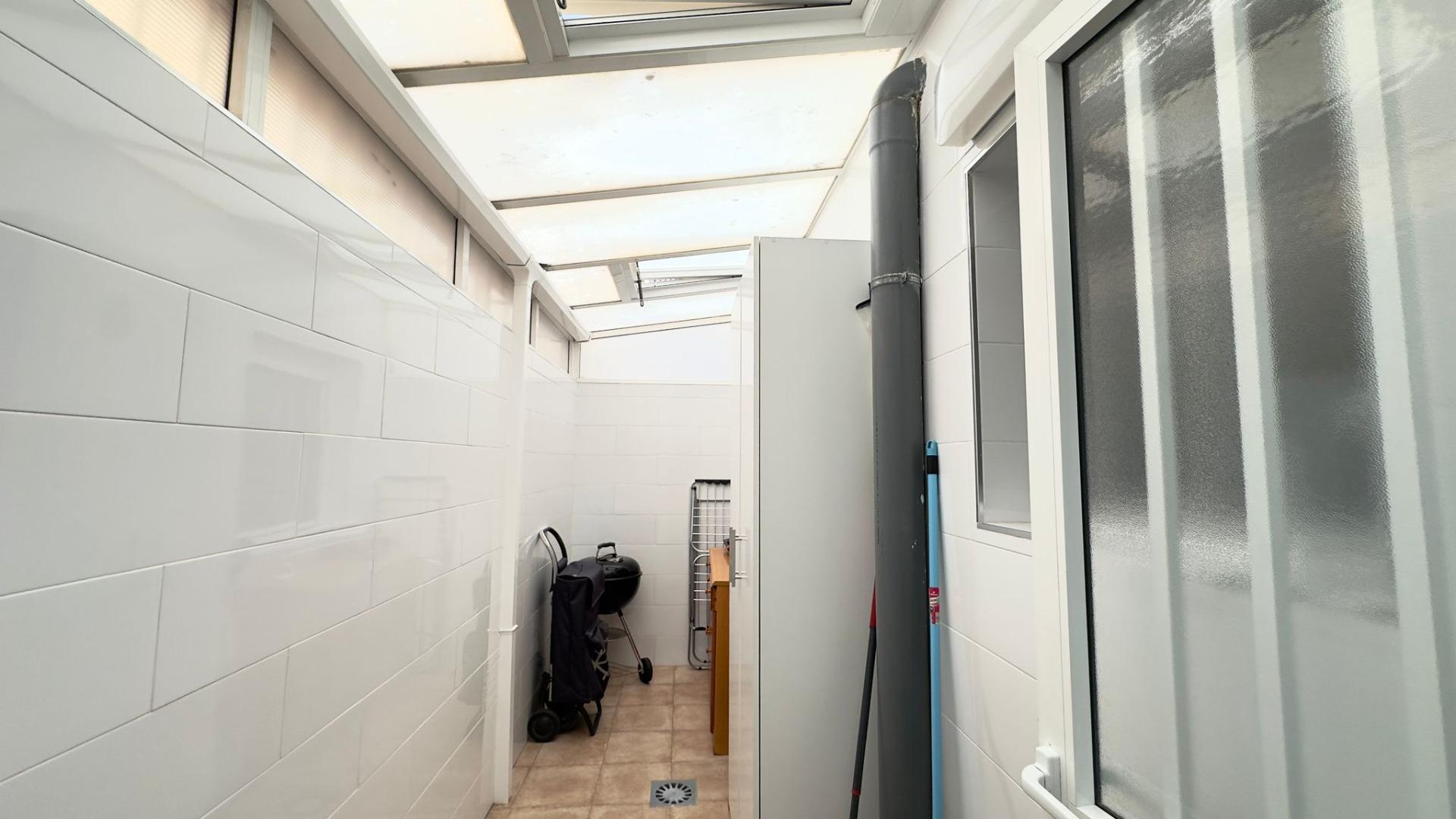 For sale - 2 Bedroom 1 Bathroom Bungalow in Torrevieja - Centro  - Alicante