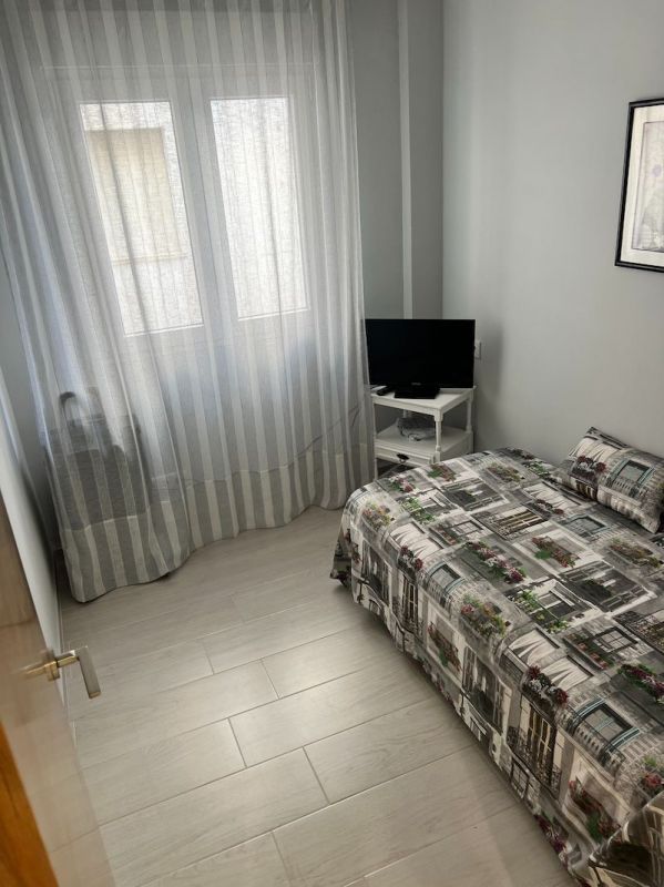 For sale - 3 Bedroom 1 Bathroom Apartment in Torrevieja - Playa Del Cura  - Alicante