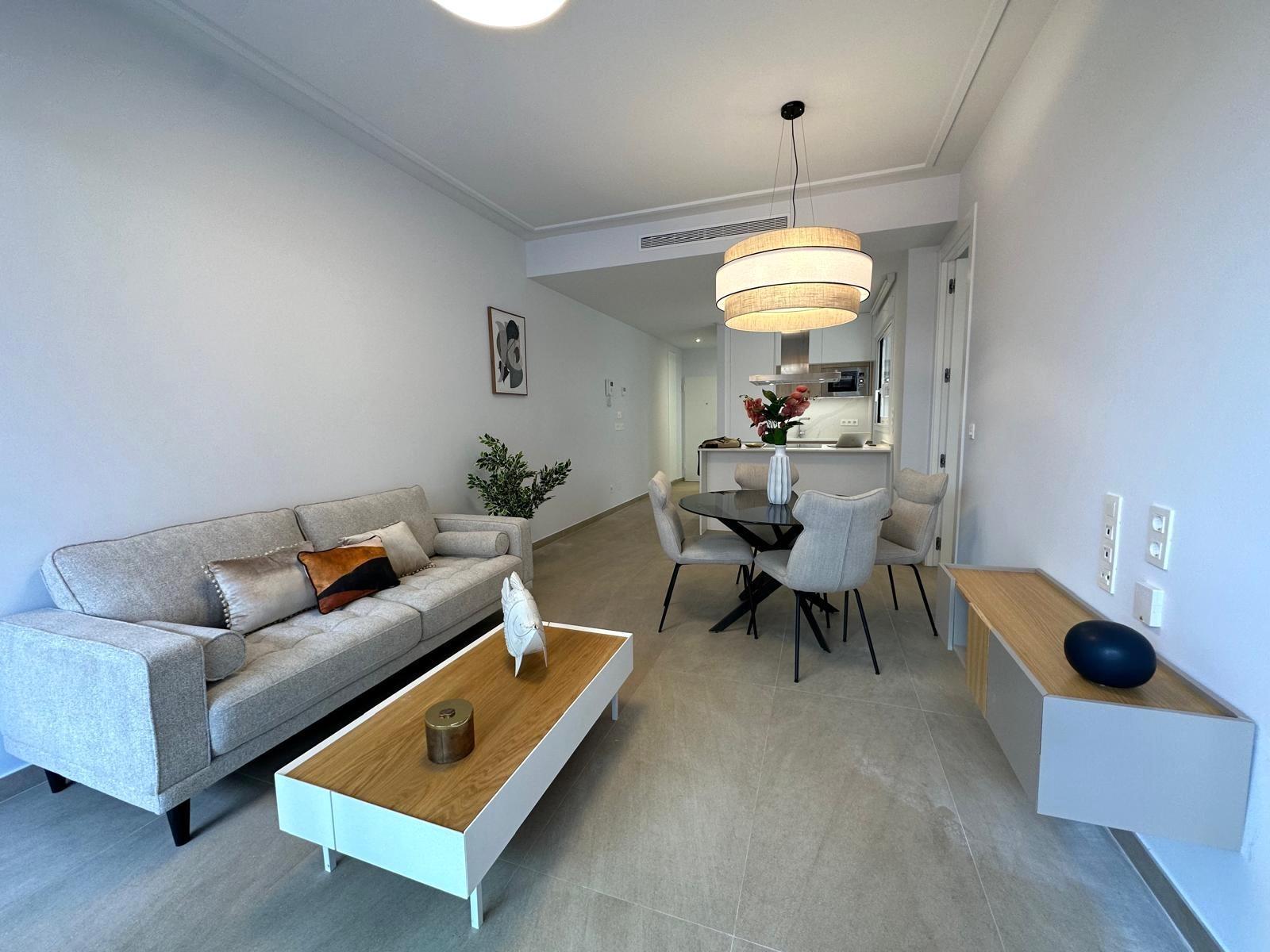 For sale - 2 Bedroom 2 Bathroom Apartment in Torrevieja - Playa Del Cura  - Alicante