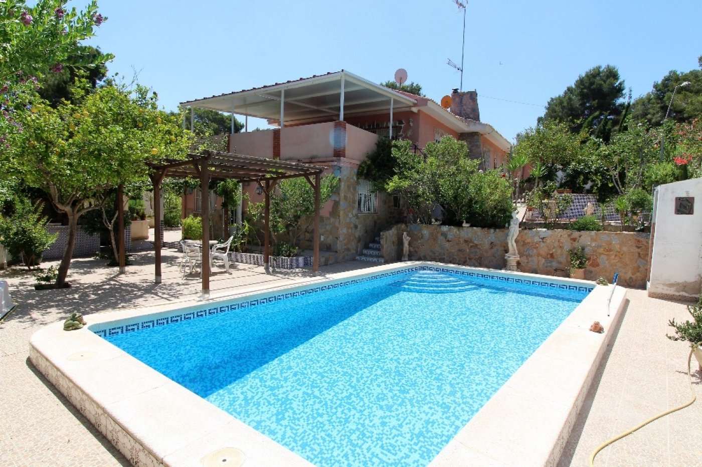 For sale - 5 Bedroom 4 Bathroom Villa in Torrevieja - Los Balcones  - Alicante