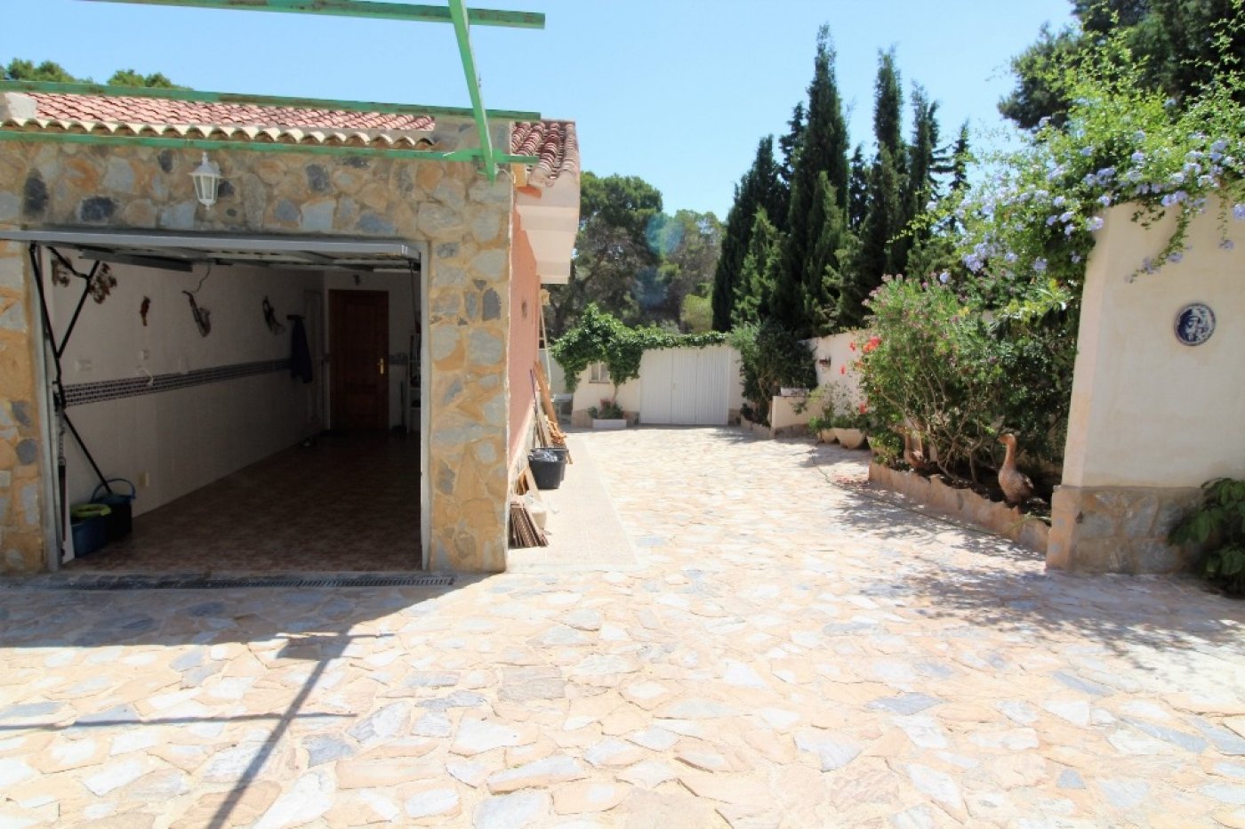 For sale - 5 Bedroom 4 Bathroom Villa in Torrevieja - Los Balcones  - Alicante