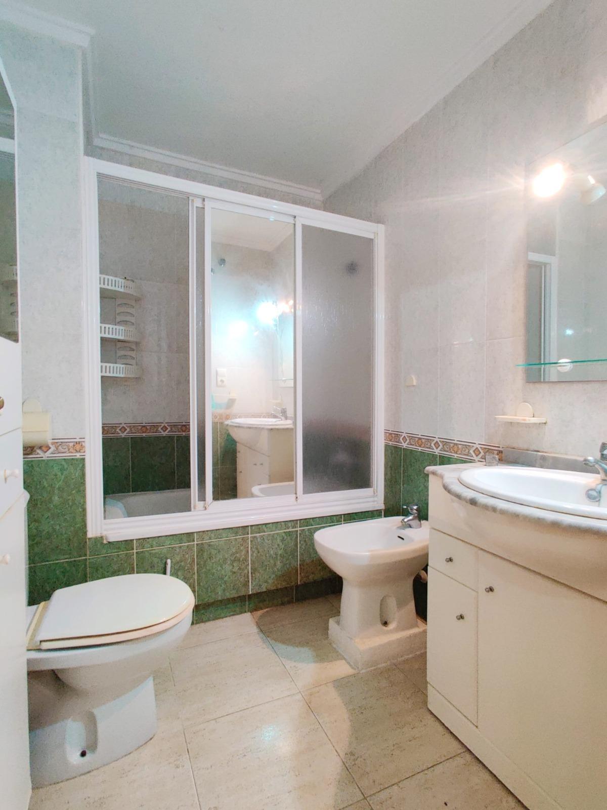 For sale - 3 Bedroom 2 Bathroom Penthouse in Torrevieja - Curva Del Palangre  - Alicante