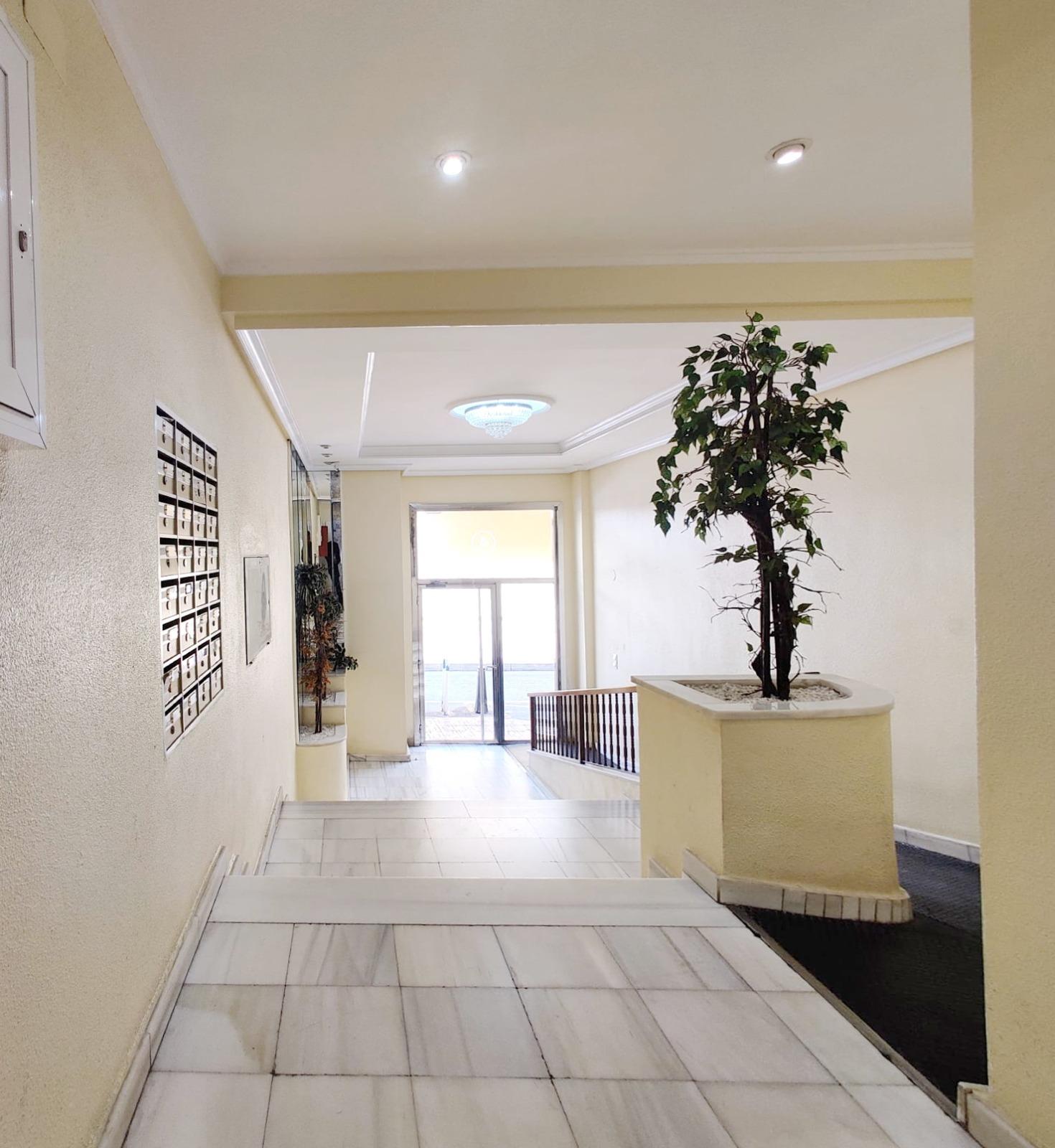 For sale - 3 Bedroom 2 Bathroom Penthouse in Torrevieja - Curva Del Palangre  - Alicante