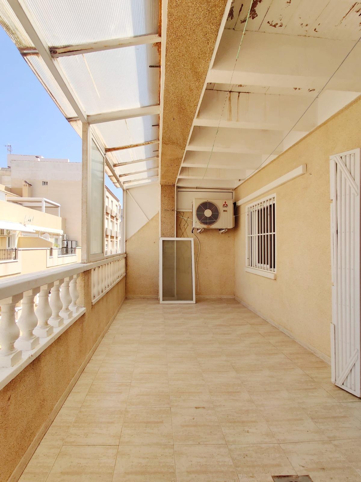 For sale - 3 Bedroom 2 Bathroom Penthouse in Torrevieja - Curva Del Palangre  - Alicante