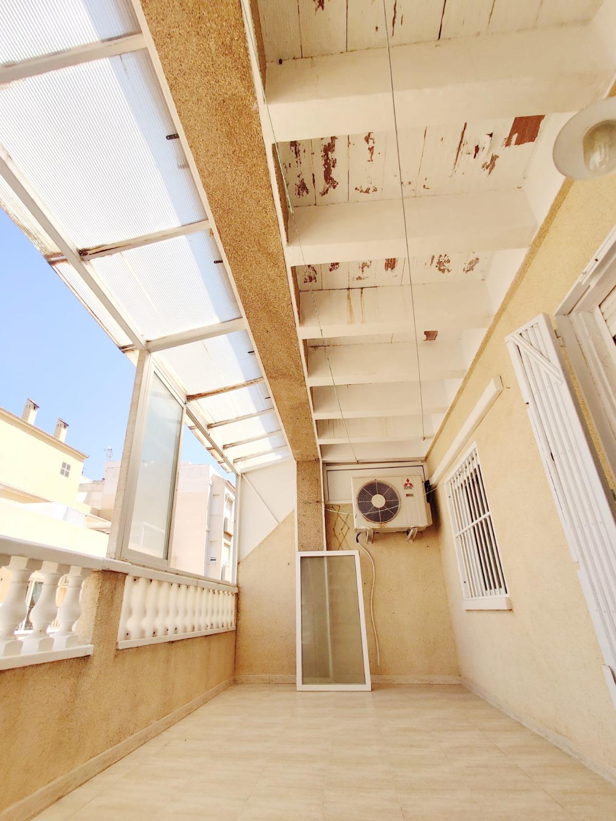 For sale - 3 Bedroom 2 Bathroom Penthouse in Torrevieja - Curva Del Palangre  - Alicante