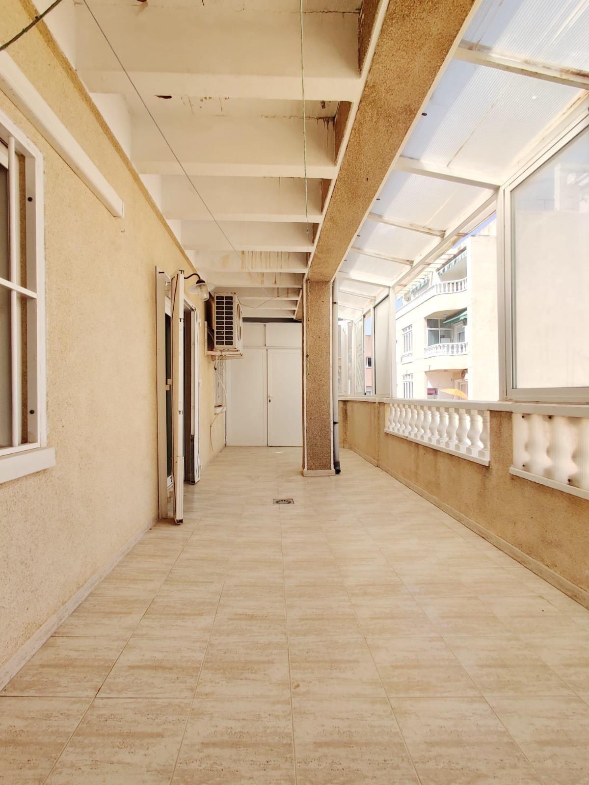 For sale - 3 Bedroom 2 Bathroom Penthouse in Torrevieja - Curva Del Palangre  - Alicante