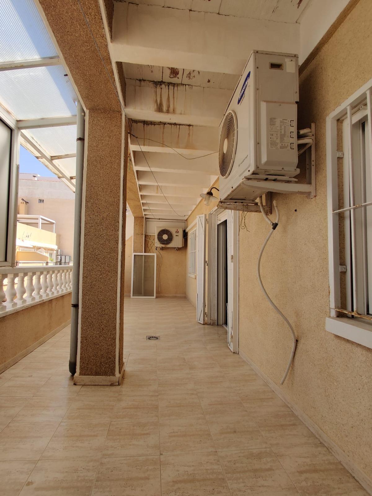 For sale - 3 Bedroom 2 Bathroom Penthouse in Torrevieja - Curva Del Palangre  - Alicante