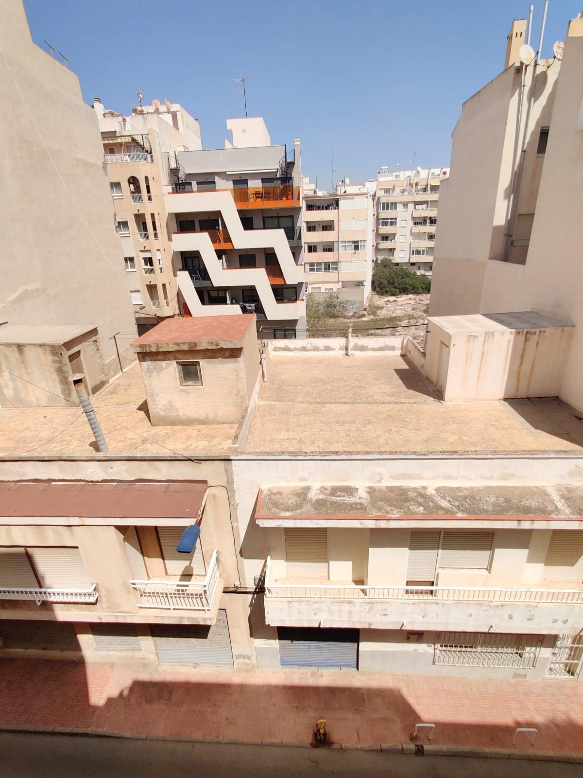 For sale - 3 Bedroom 2 Bathroom Penthouse in Torrevieja - Curva Del Palangre  - Alicante