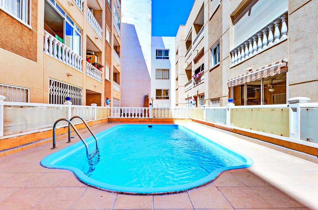 For sale - 3 Bedroom 2 Bathroom Penthouse in Torrevieja - Curva Del Palangre  - Alicante
