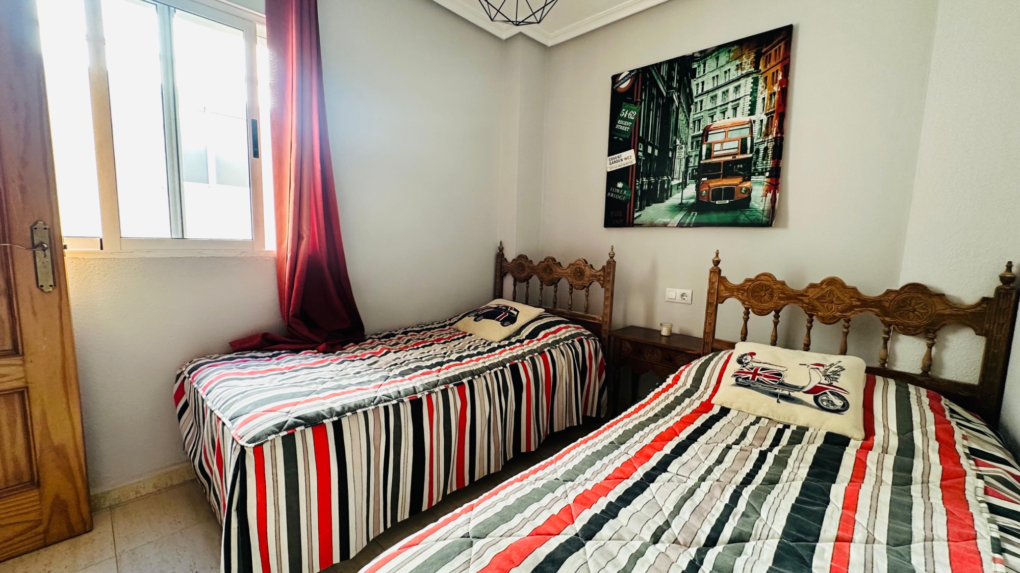 For sale - 2 Bedroom 1 Bathroom Apartment in Torrevieja - Costa Blanca  - Alicante