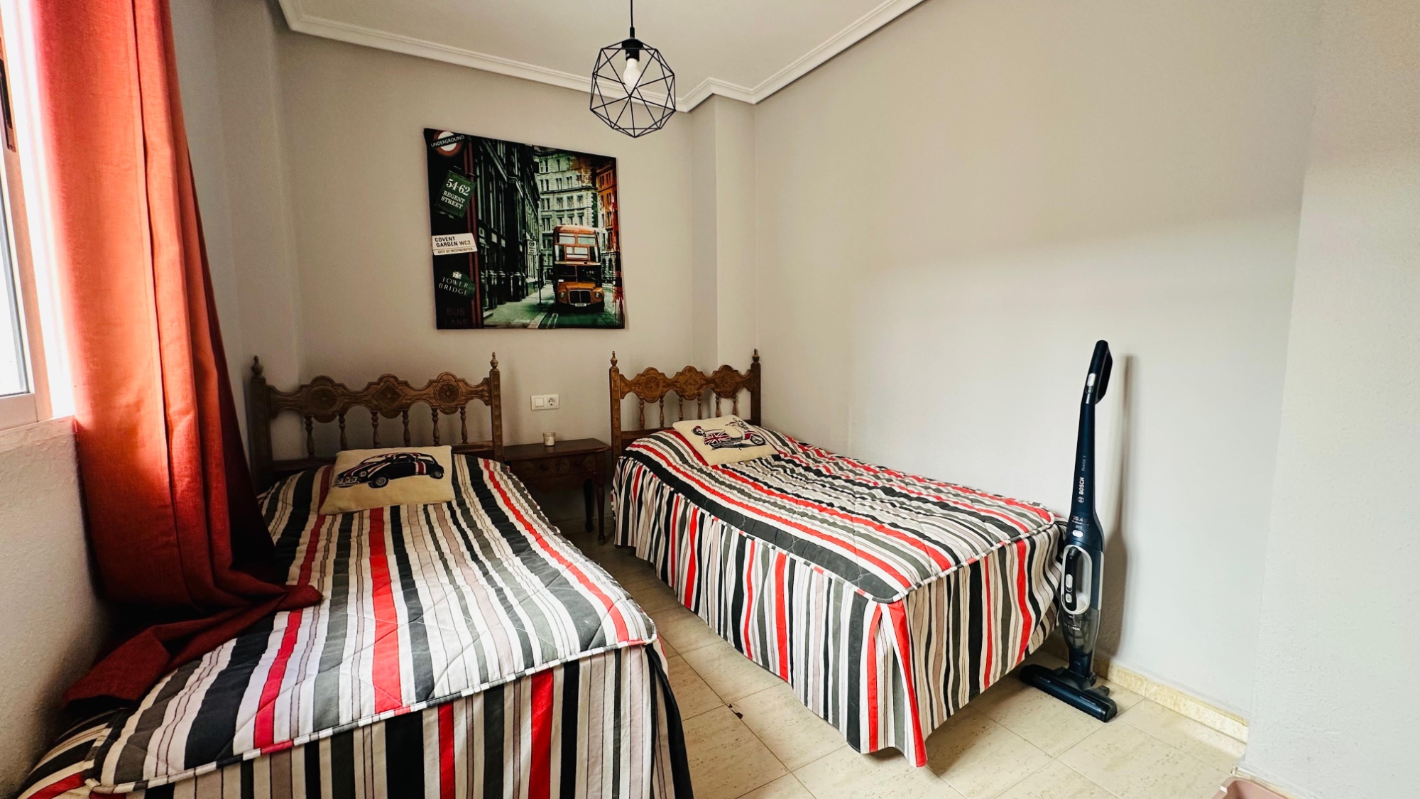 For sale - 2 Bedroom 1 Bathroom Apartment in Torrevieja - Costa Blanca  - Alicante