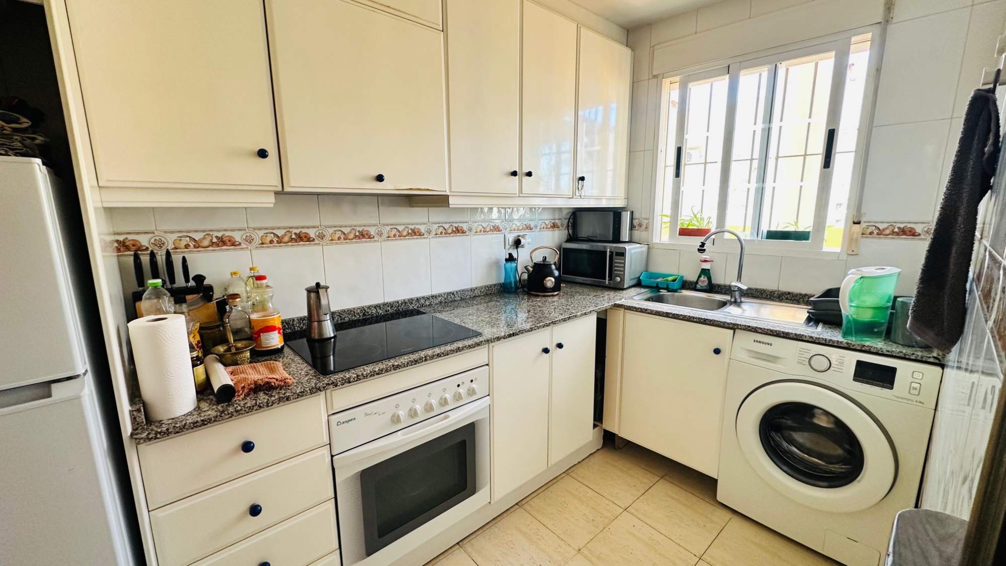 For sale - 2 Bedroom 1 Bathroom Apartment in Torrevieja - Costa Blanca  - Alicante