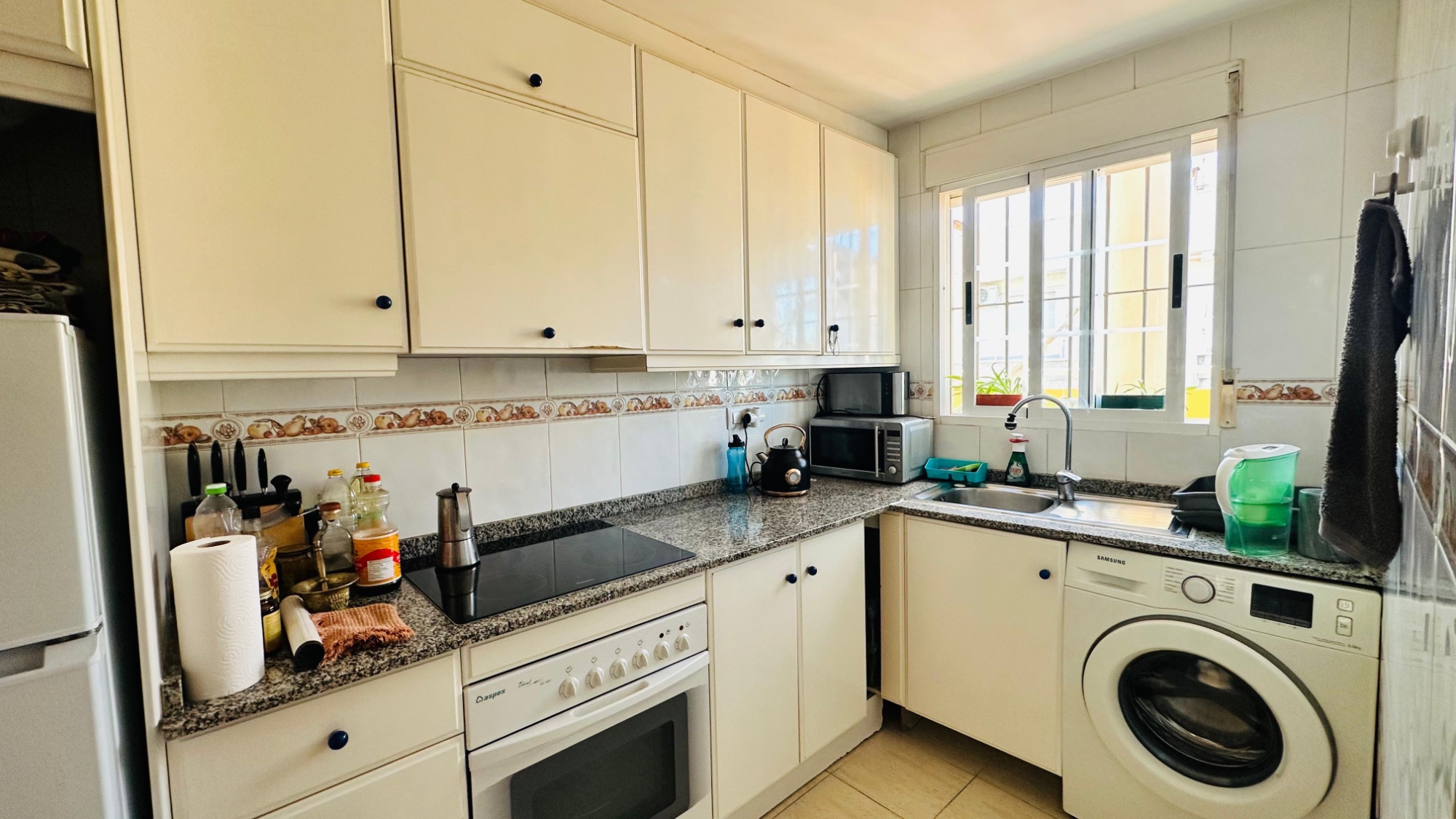 For sale - 2 Bedroom 1 Bathroom Apartment in Torrevieja - Costa Blanca  - Alicante