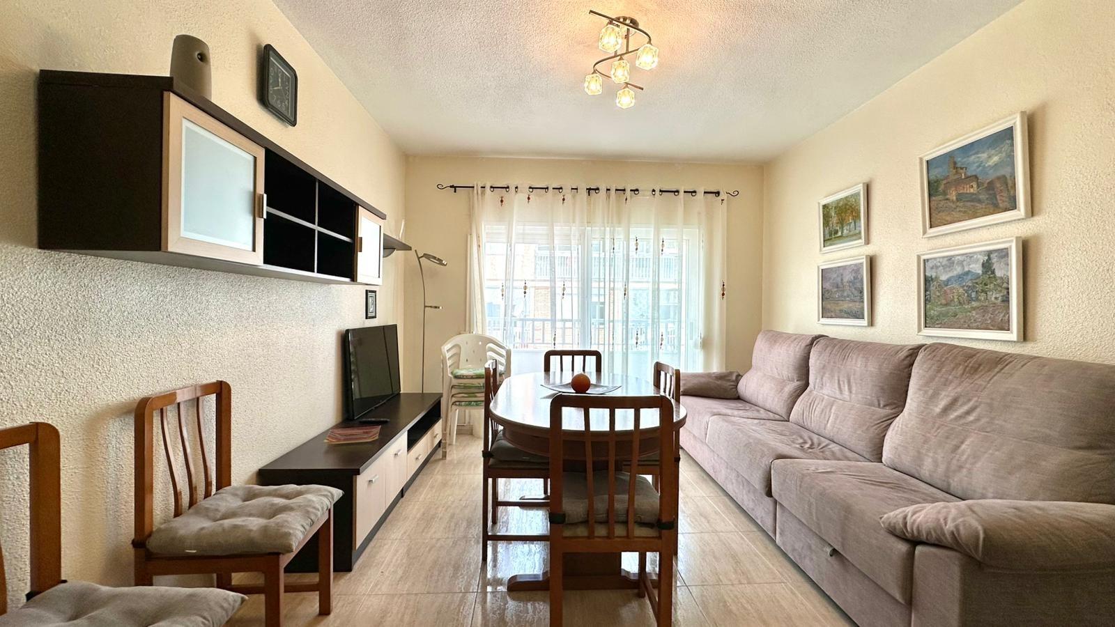 For sale - 3 Bedroom 1 Bathroom Apartment in Torrevieja - Estacion De Autobuses  - Alicante