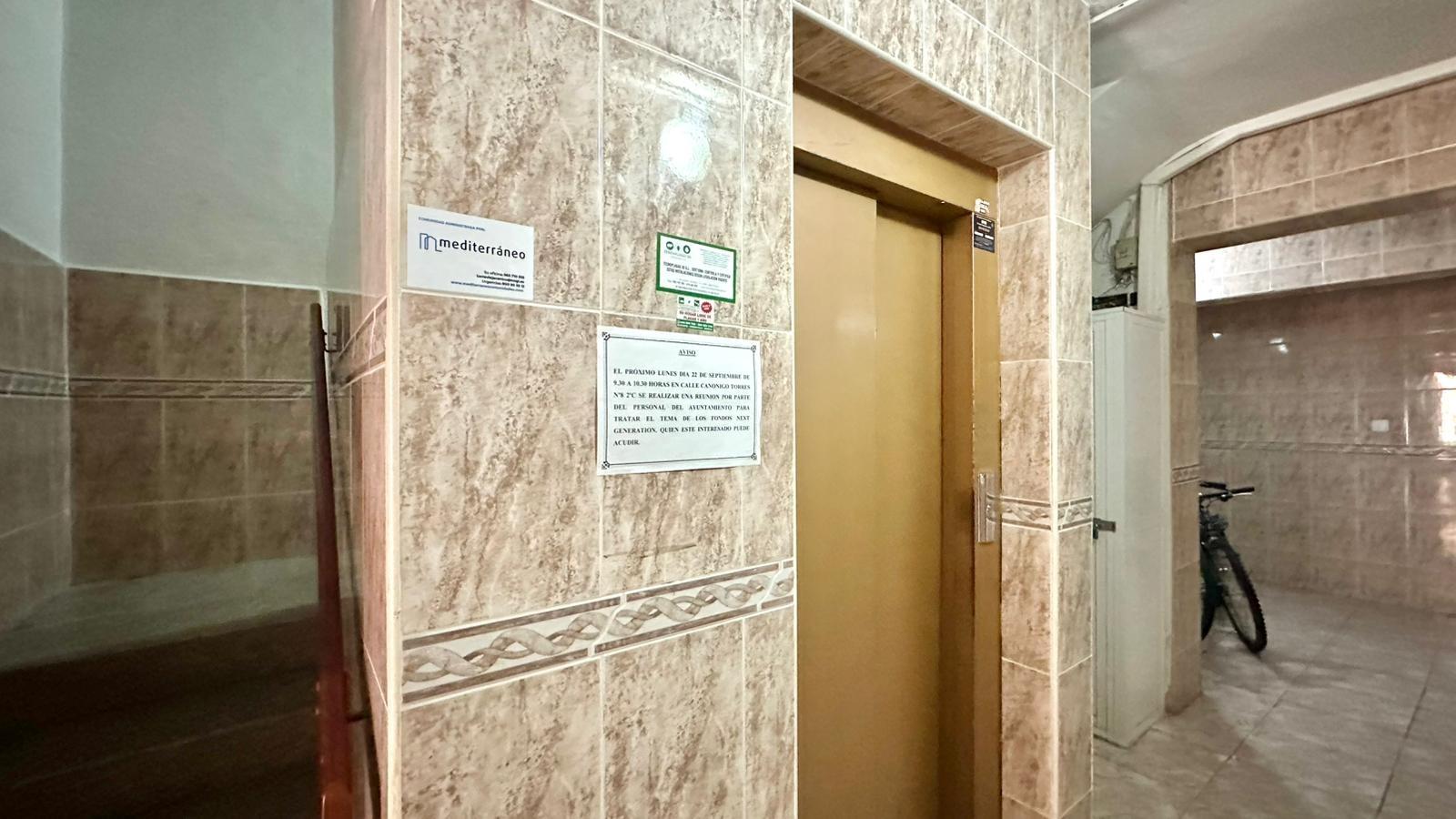 For sale - 3 Bedroom 1 Bathroom Apartment in Torrevieja - Estacion De Autobuses  - Alicante