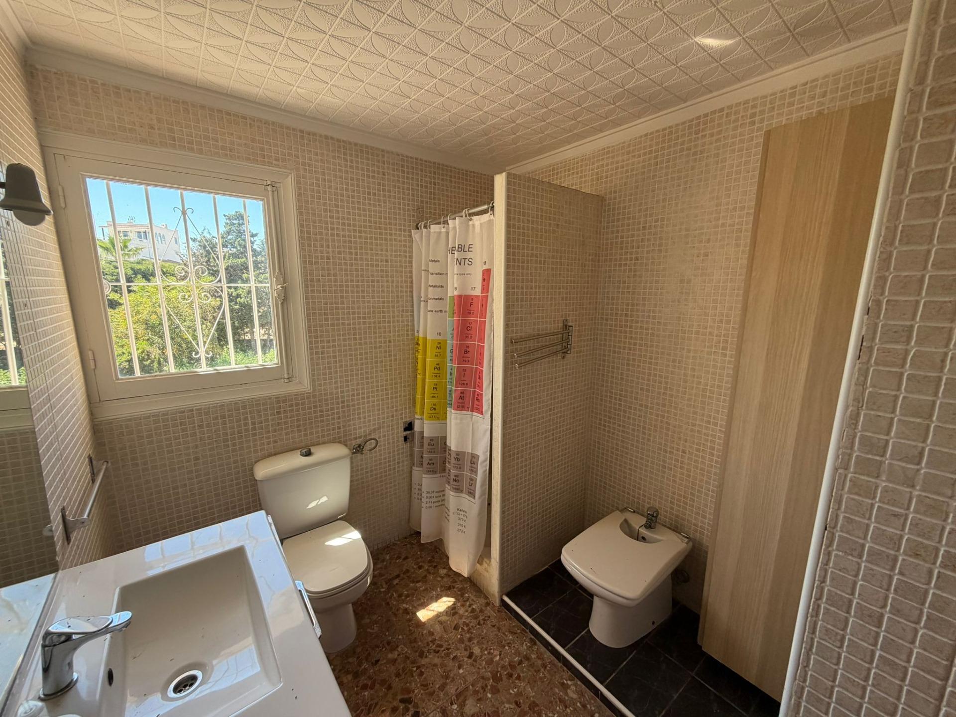 For sale - 4 Bedroom 2 Bathroom Villa in Torrevieja - Los Balcones - Los Altos Del Edén  - Alicante