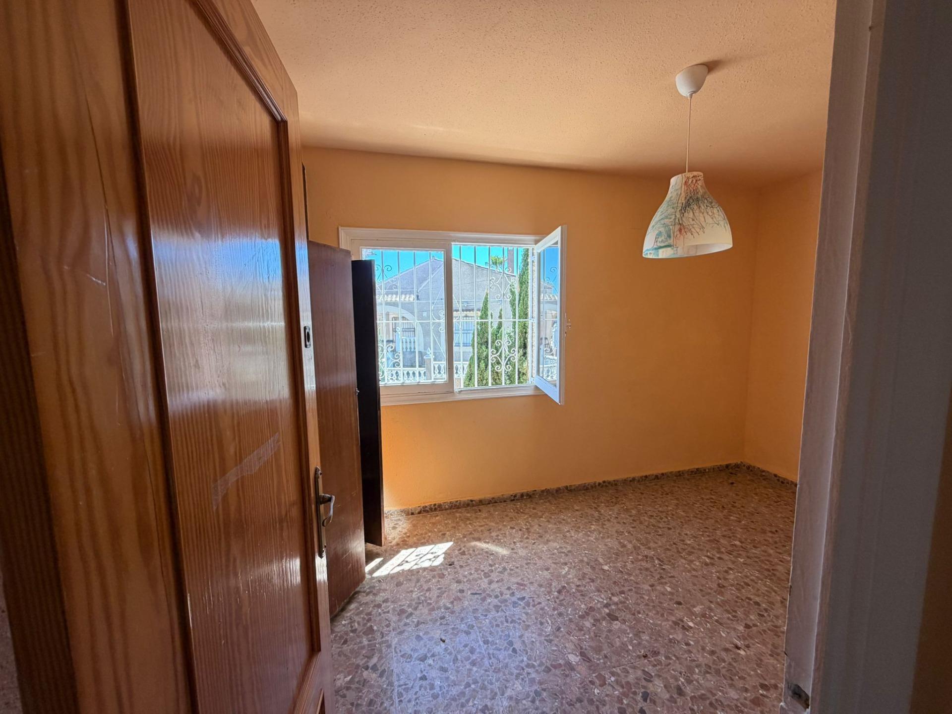 For sale - 4 Bedroom 2 Bathroom Villa in Torrevieja - Los Balcones - Los Altos Del Edén  - Alicante