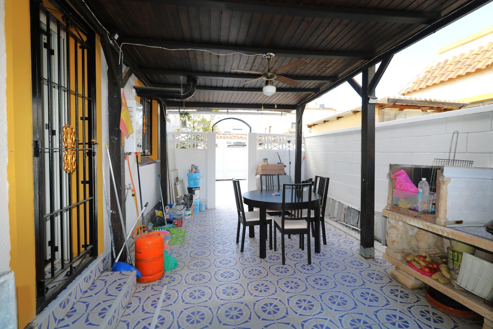 For sale - 3 Bedroom 2 Bathroom Quad House in Torrevieja - Carrefour  - Alicante