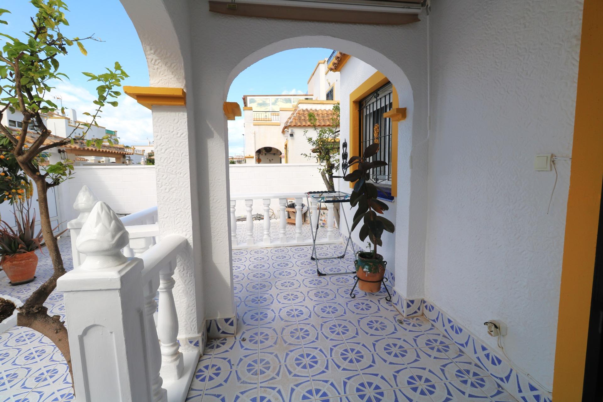 For sale - 3 Bedroom 2 Bathroom Quad House in Torrevieja - Carrefour  - Alicante