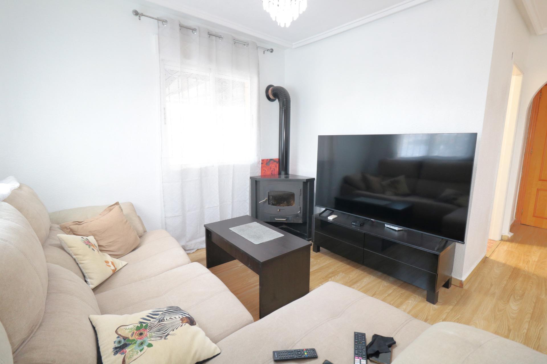 For sale - 3 Bedroom 2 Bathroom Quad House in Torrevieja - Carrefour  - Alicante