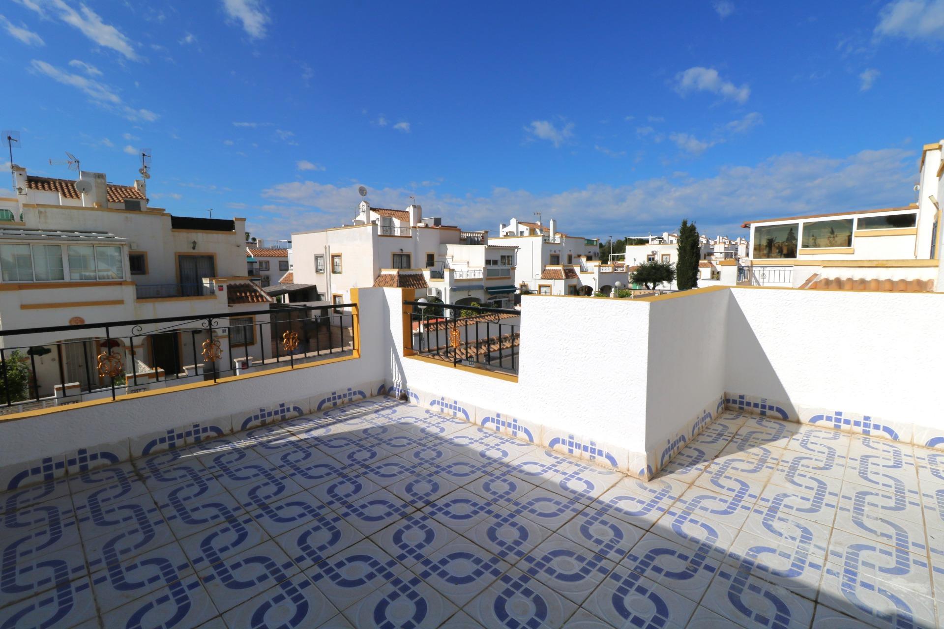 For sale - 3 Bedroom 2 Bathroom Quad House in Torrevieja - Carrefour  - Alicante
