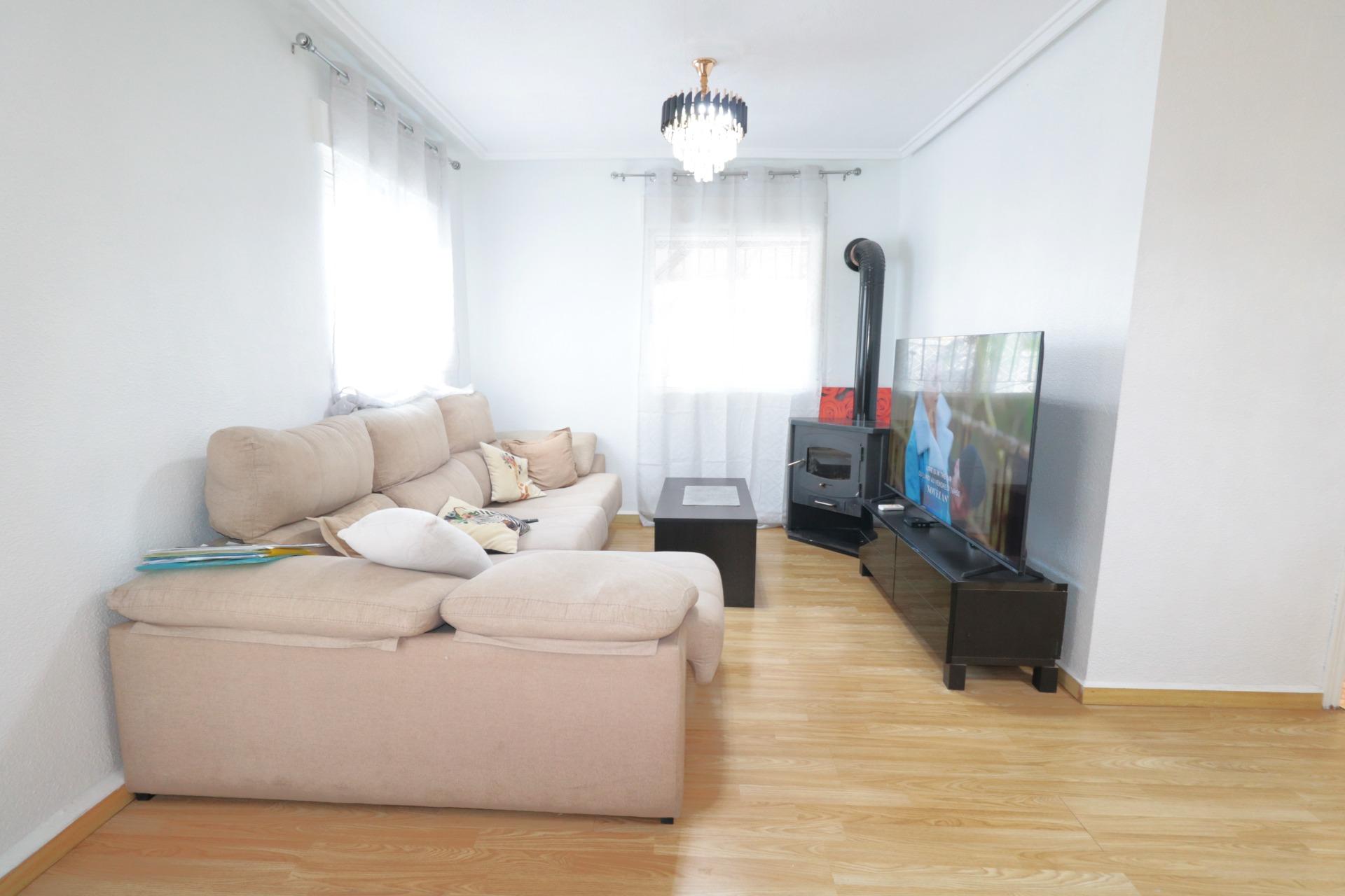 For sale - 3 Bedroom 2 Bathroom Quad House in Torrevieja - Carrefour  - Alicante