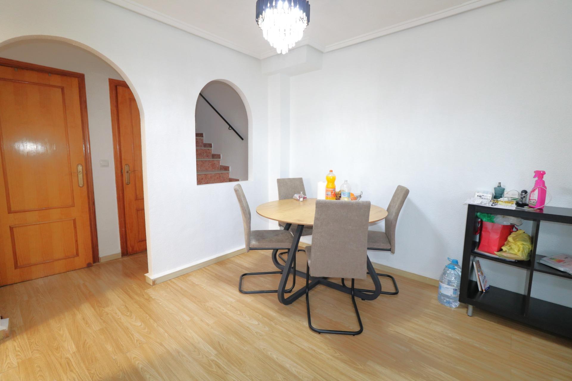 For sale - 3 Bedroom 2 Bathroom Quad House in Torrevieja - Carrefour  - Alicante