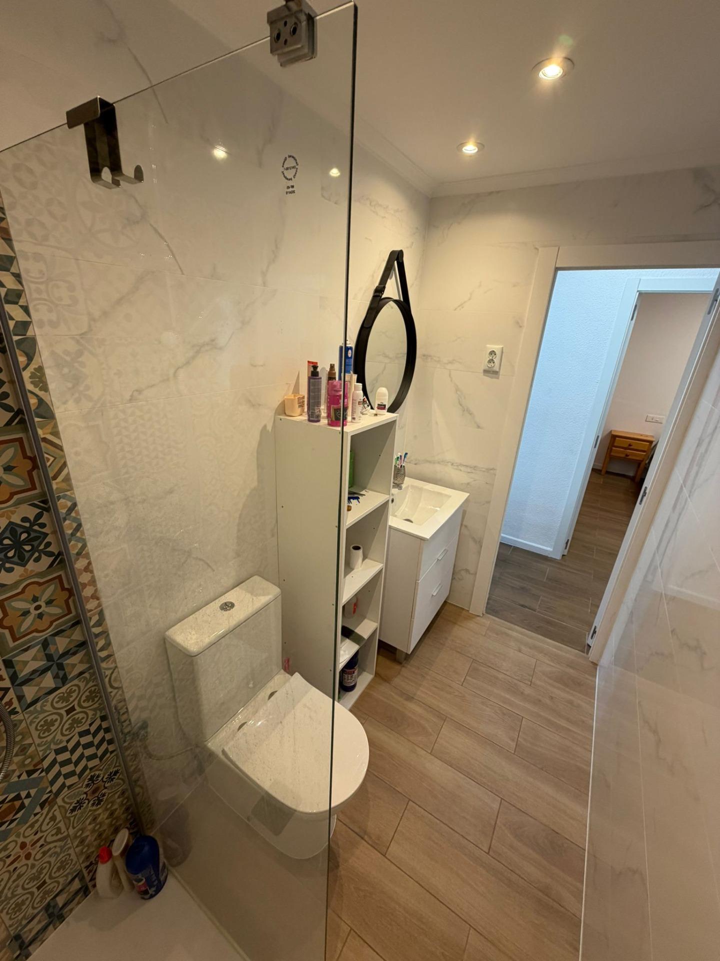 For sale - 2 Bedroom 1 Bathroom Apartment in Punta Prima  - Punta Prima  - Alicante