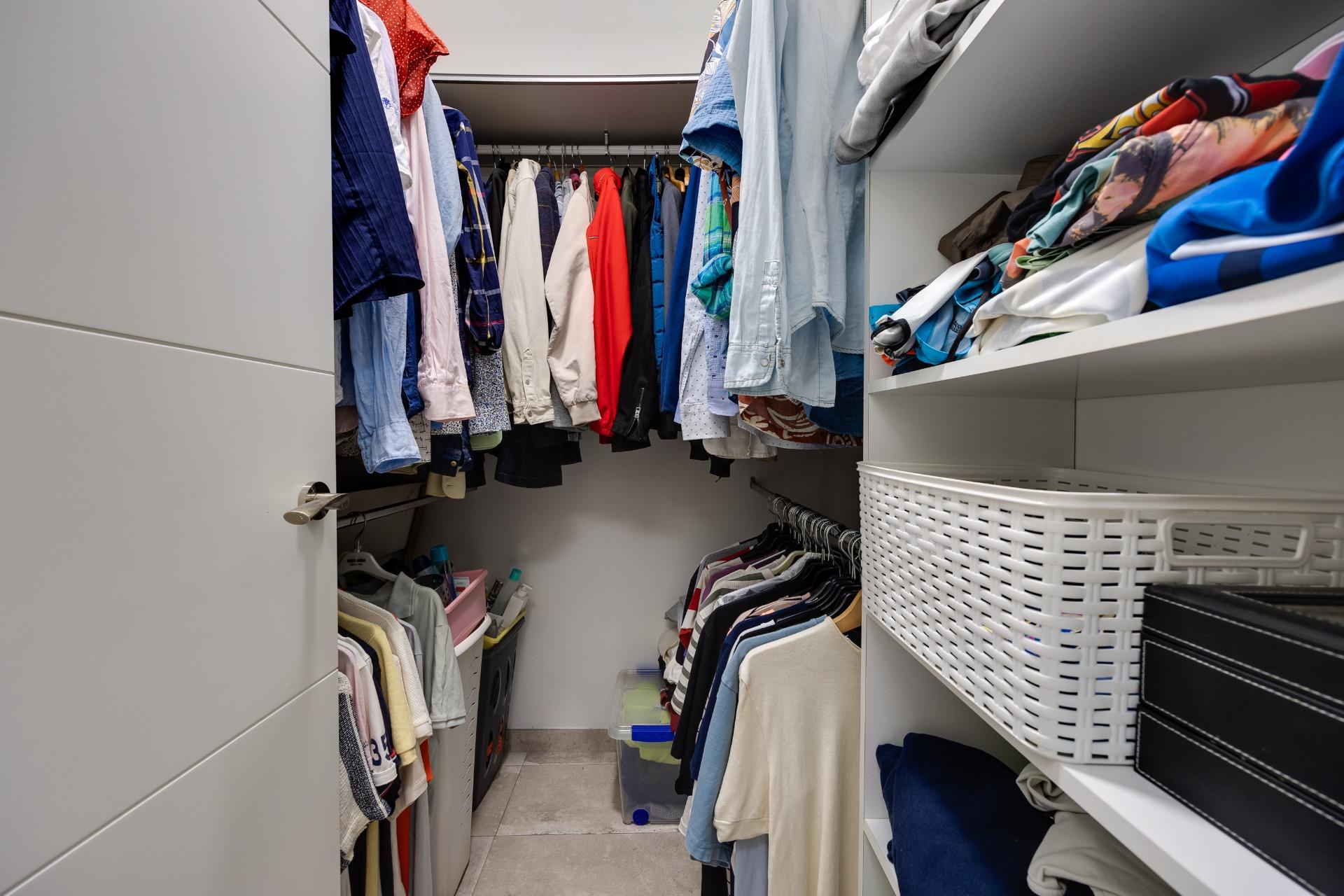 For sale - 3 Bedroom 1 Bathroom Town House in Torrevieja - Centro  - Alicante