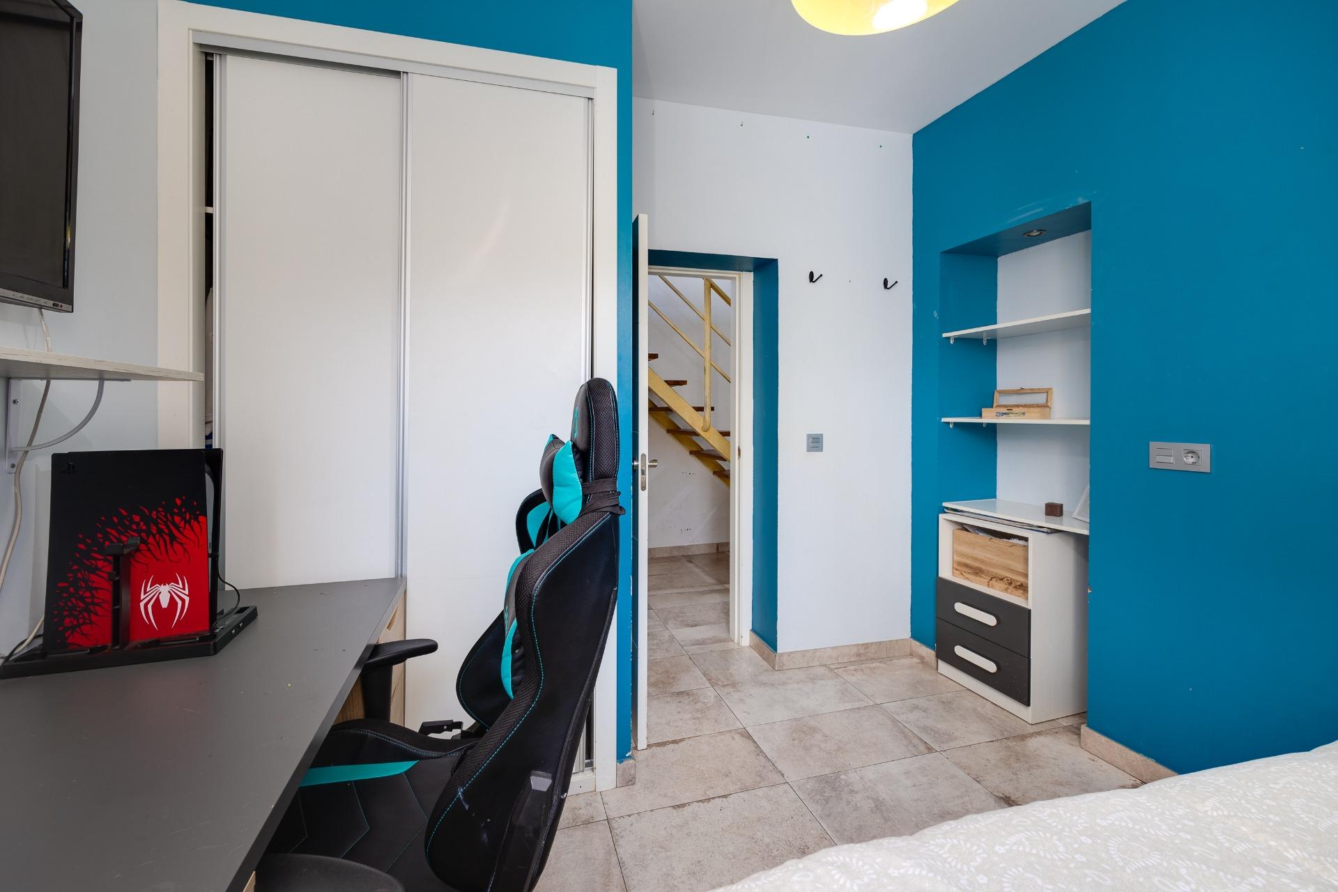 For sale - 3 Bedroom 1 Bathroom Town House in Torrevieja - Centro  - Alicante