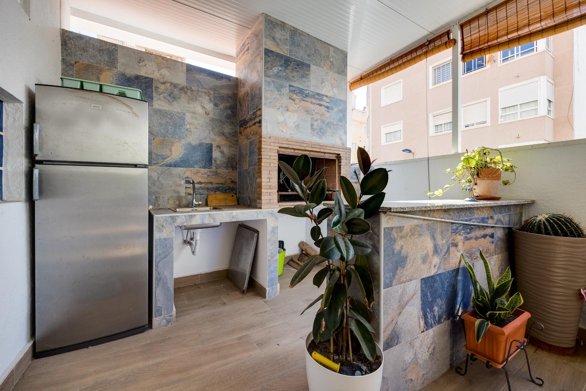 For sale - 3 Bedroom 1 Bathroom Town House in Torrevieja - Centro  - Alicante