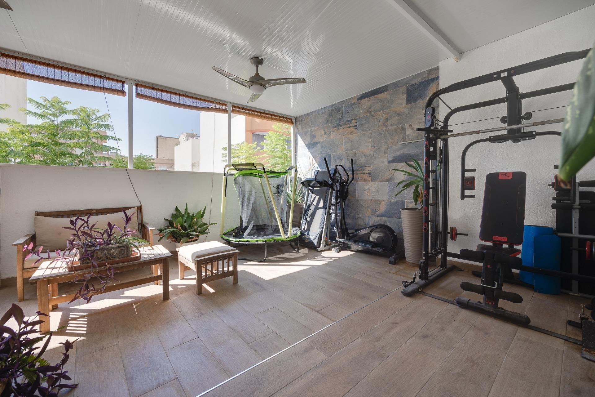 For sale - 3 Bedroom 1 Bathroom Town House in Torrevieja - Centro  - Alicante