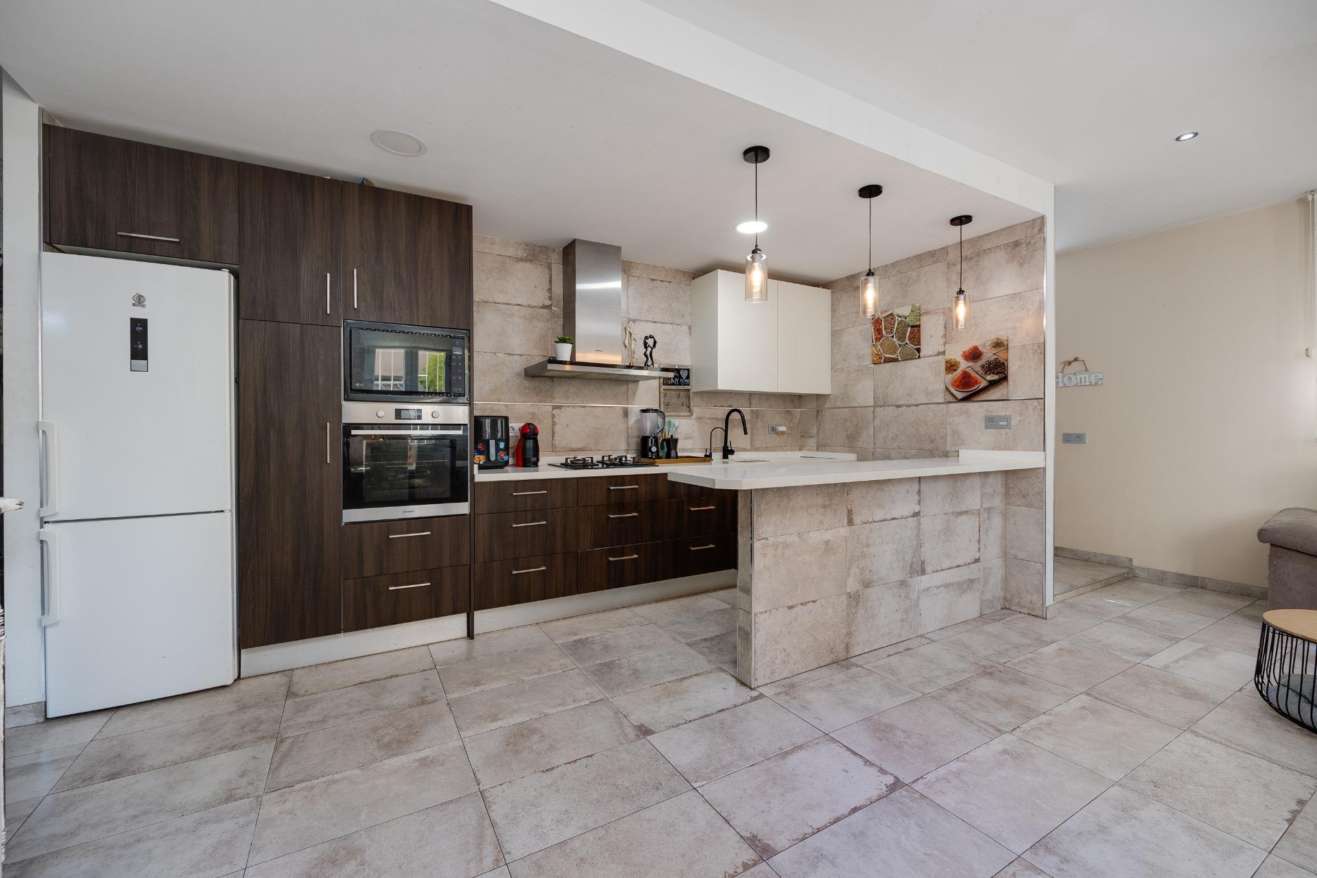 For sale - 3 Bedroom 1 Bathroom Town House in Torrevieja - Centro  - Alicante