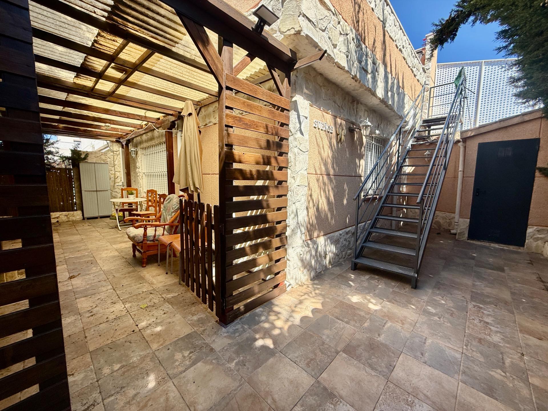 For sale - 3 Bedroom 2 Bathroom Town House in Torrevieja - Carrefour  - Alicante