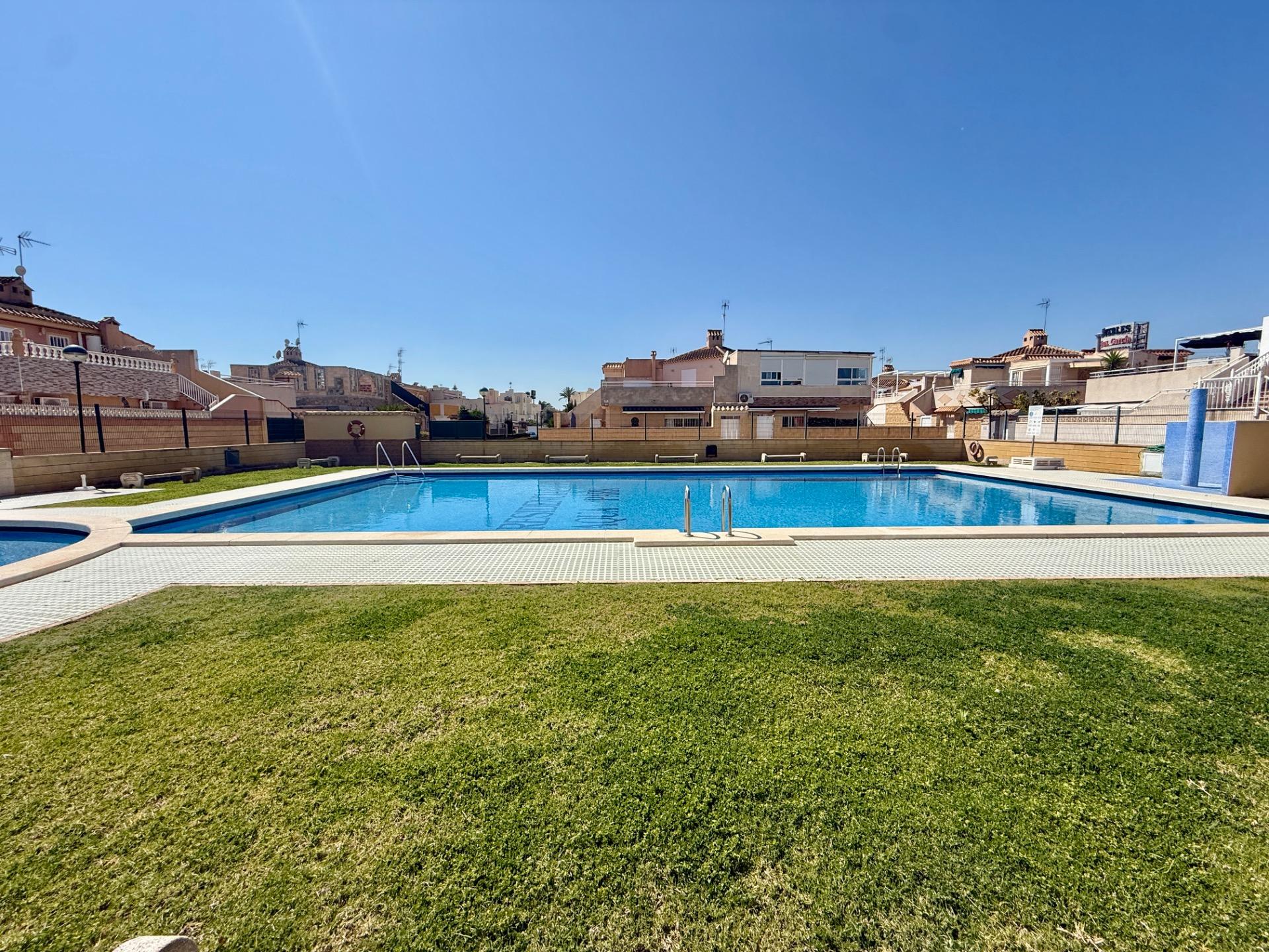 For sale - 3 Bedroom 2 Bathroom Town House in Torrevieja - Carrefour  - Alicante