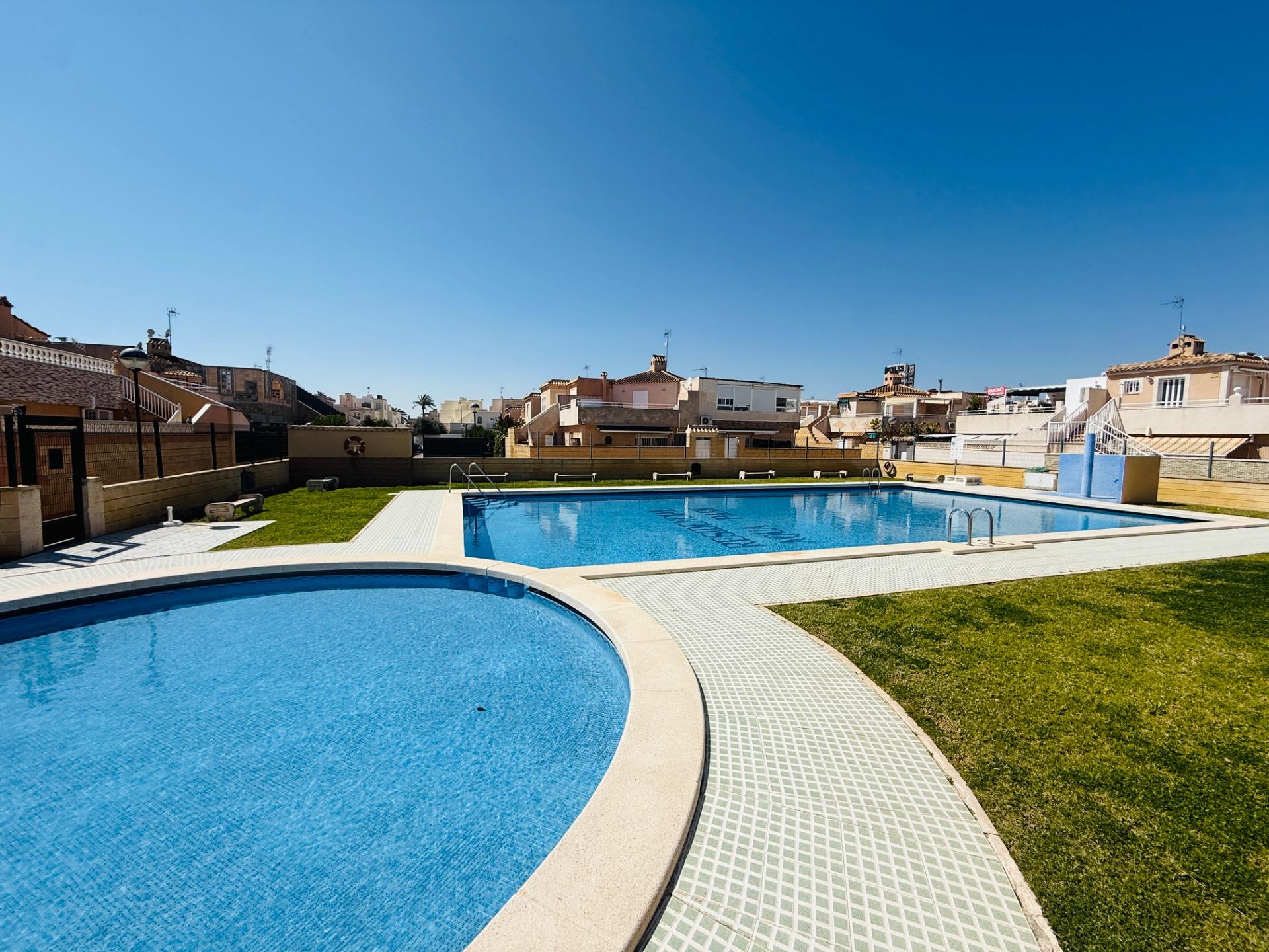 For sale - 3 Bedroom 2 Bathroom Town House in Torrevieja - Carrefour  - Alicante