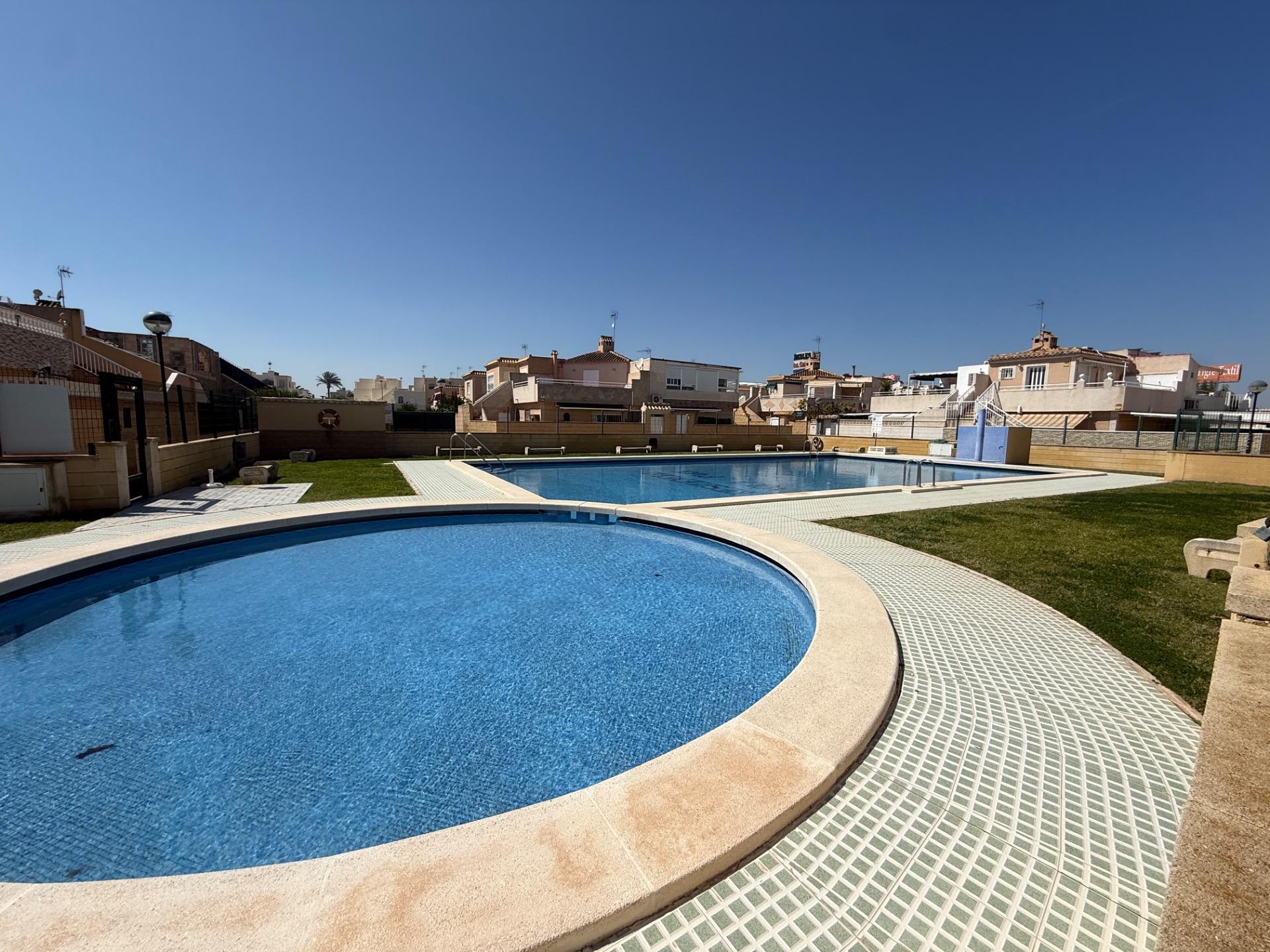For sale - 3 Bedroom 2 Bathroom Town House in Torrevieja - Carrefour  - Alicante