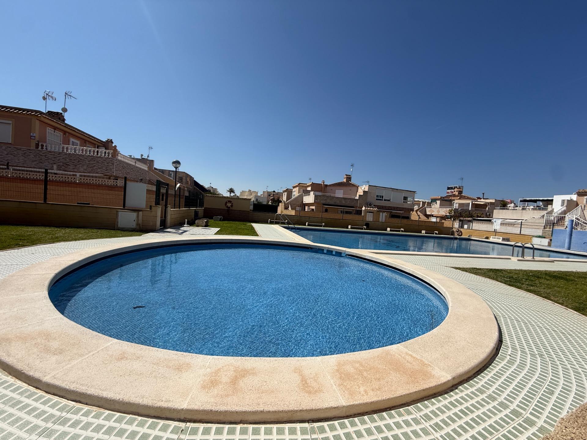 For sale - 3 Bedroom 2 Bathroom Town House in Torrevieja - Carrefour  - Alicante