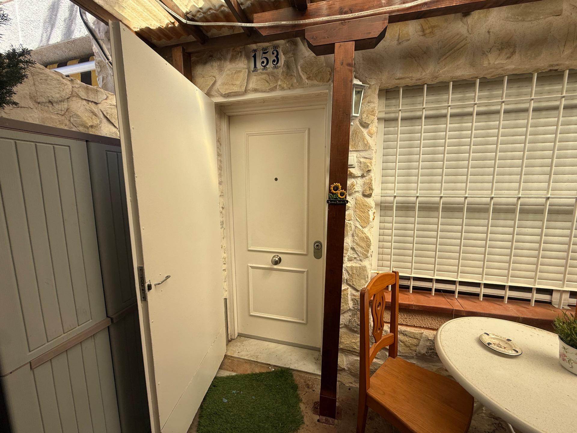 For sale - 3 Bedroom 2 Bathroom Town House in Torrevieja - Carrefour  - Alicante