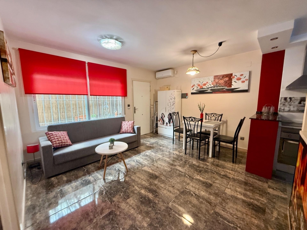 3 Bedroom 2 Bathroom Town House in Torrevieja