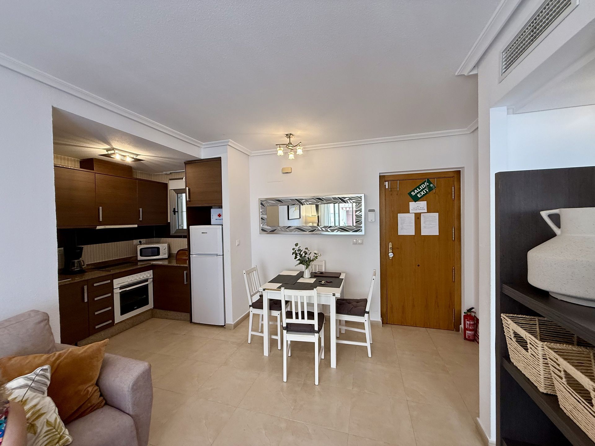For sale - 2 Bedroom 1 Bathroom Apartment in Torrevieja - Costa Blanca  - Alicante