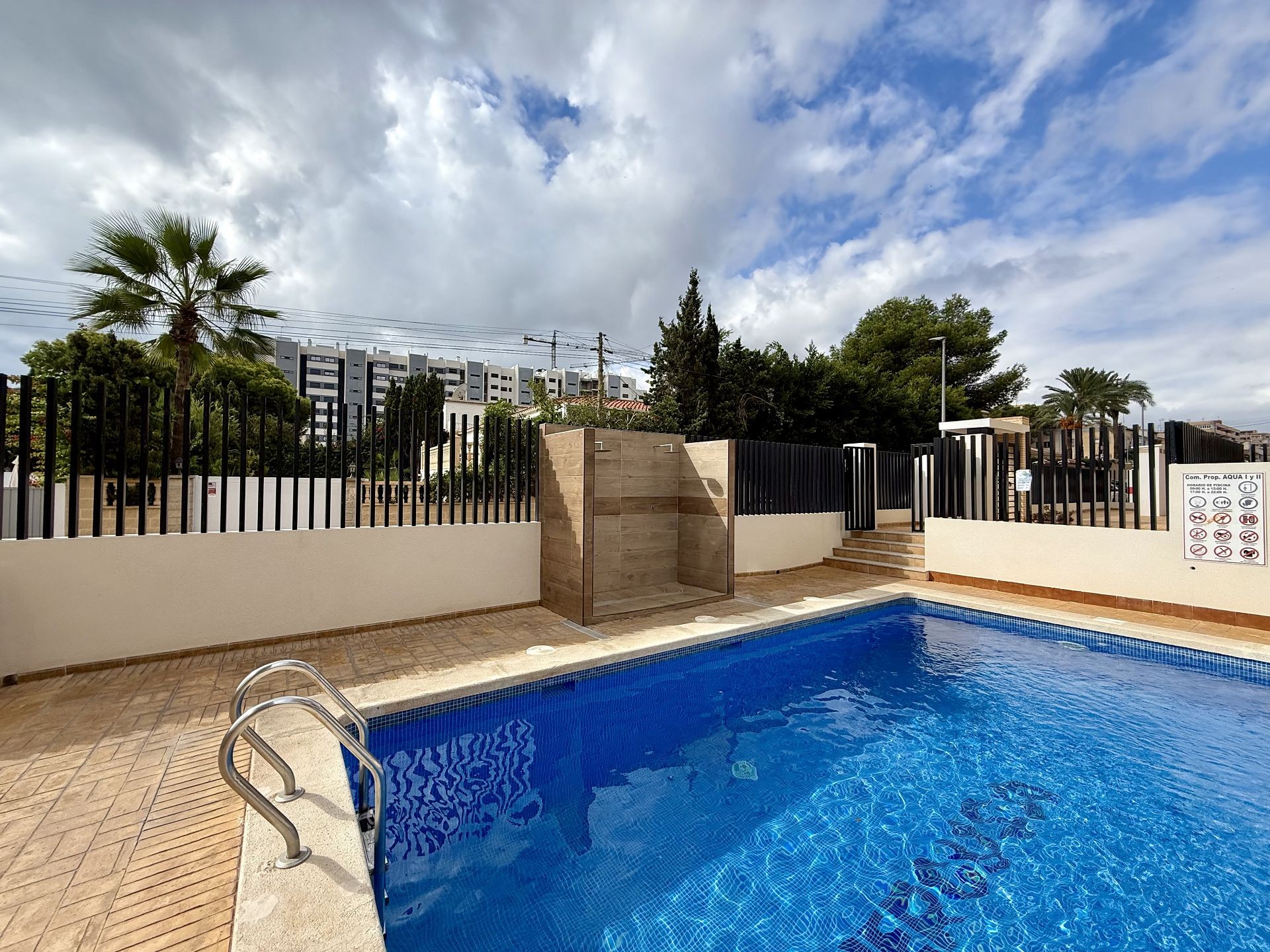 For sale - 2 Bedroom 1 Bathroom Apartment in Torrevieja - Costa Blanca  - Alicante
