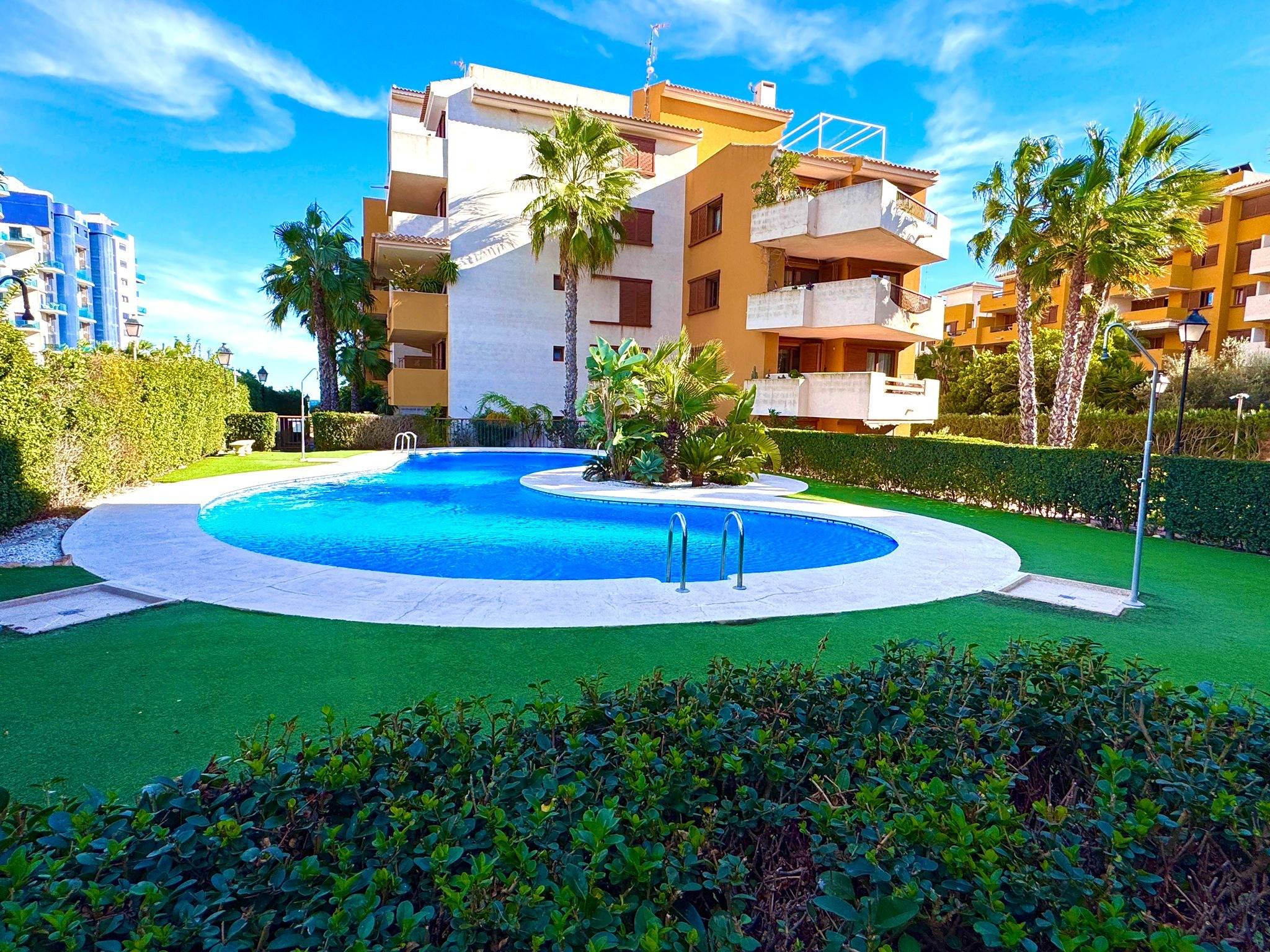 For sale - 2 Bedroom 1 Bathroom Apartment in Torrevieja - Punta Prima  - Alicante