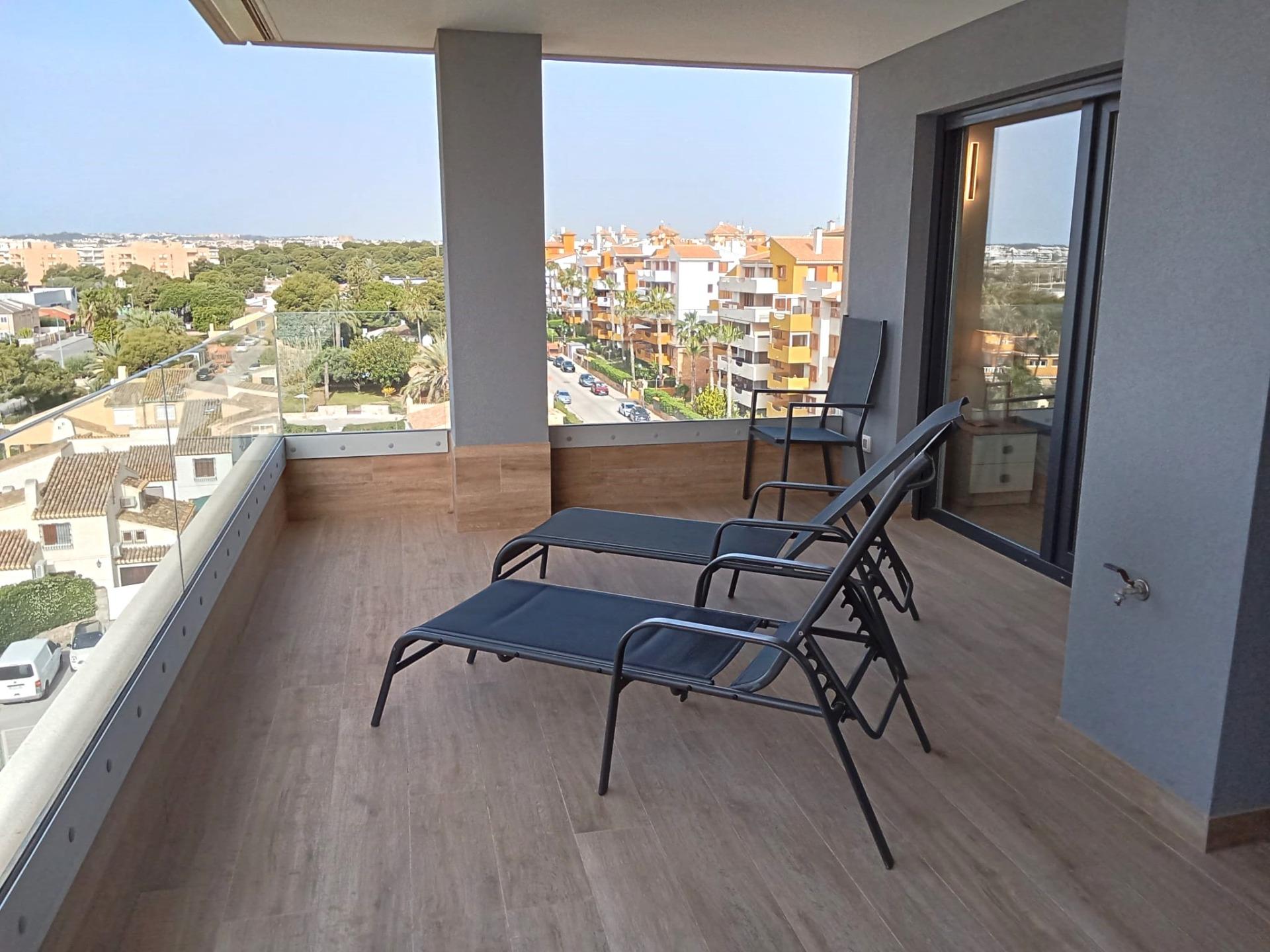 For sale - 2 Bedroom 2 Bathroom Apartment in Torrevieja - Punta Prima  - Alicante