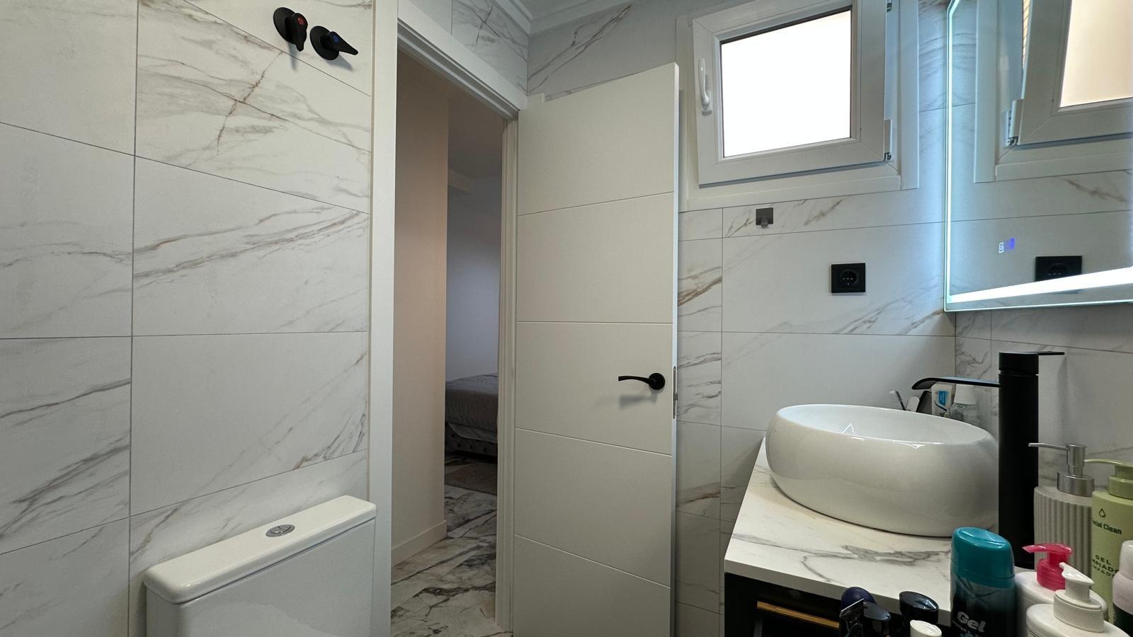 For sale - 3 Bedroom 1 Bathroom Apartment in Torrevieja - Playa Del Cura  - Alicante