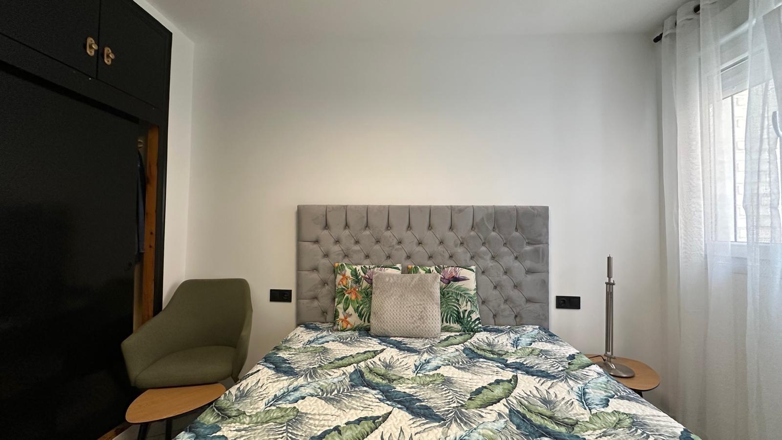 For sale - 3 Bedroom 1 Bathroom Apartment in Torrevieja - Playa Del Cura  - Alicante