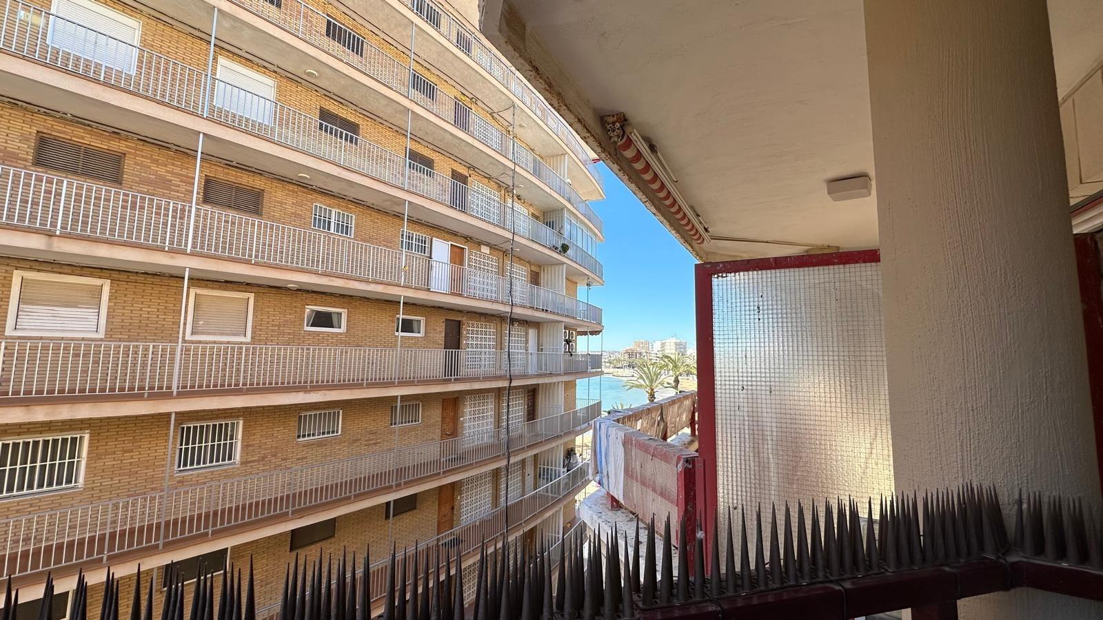 For sale - 3 Bedroom 1 Bathroom Apartment in Torrevieja - Playa Del Cura  - Alicante