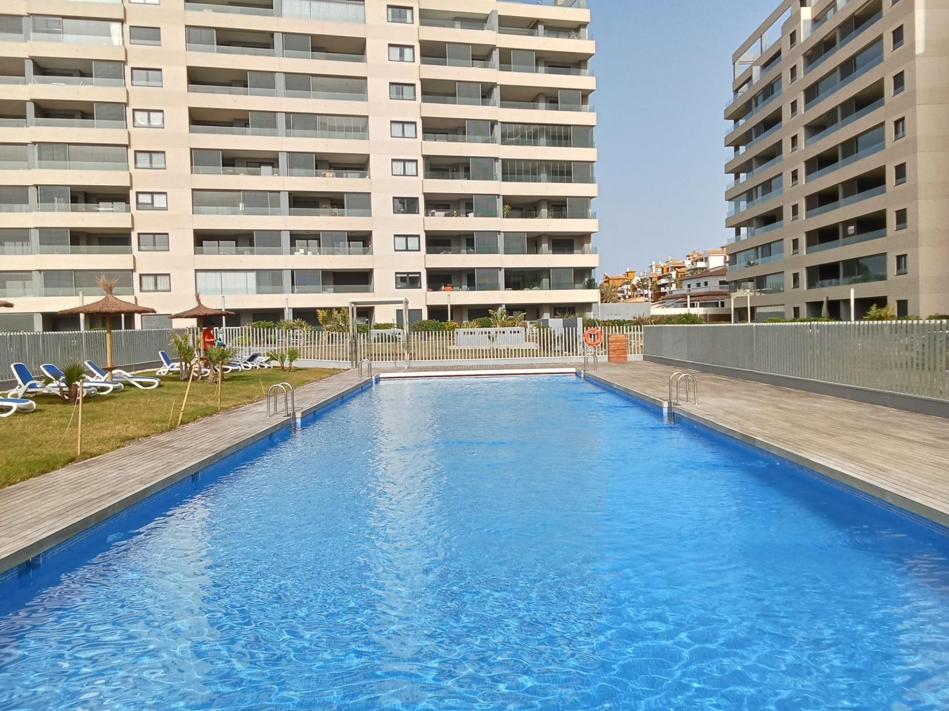 For sale - 2 Bedroom 2 Bathroom Apartment in Torrevieja - Punta Prima  - Alicante